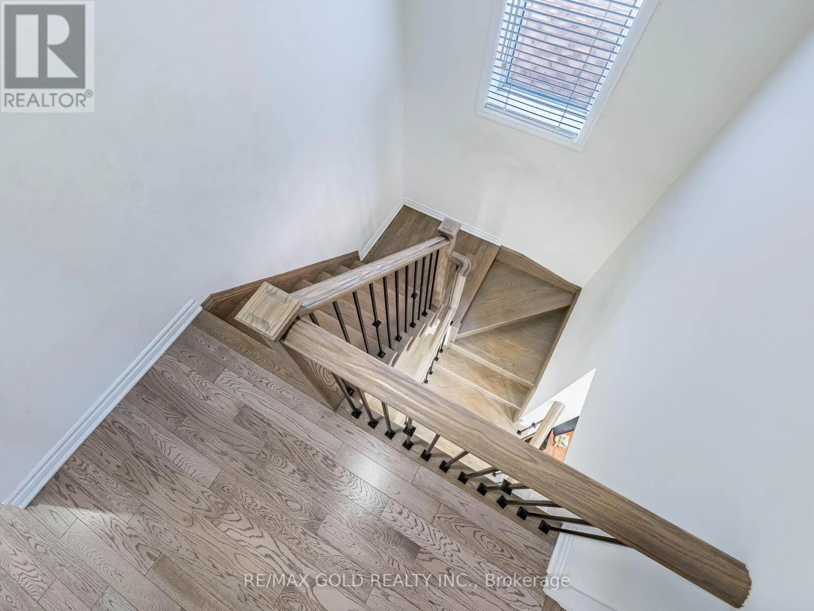 36 FEEDER STREET