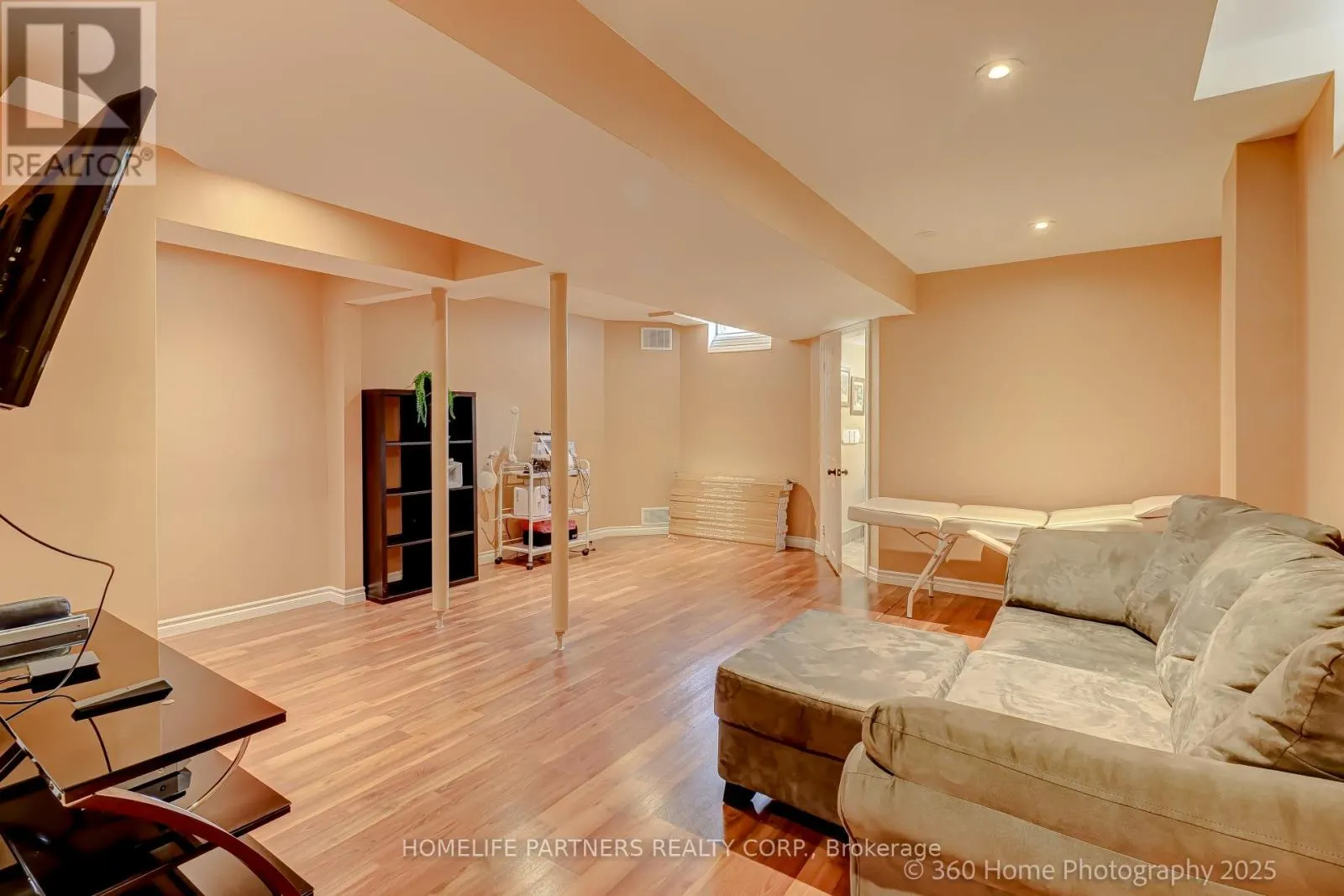 31 KNOLL HAVEN CIRCLE