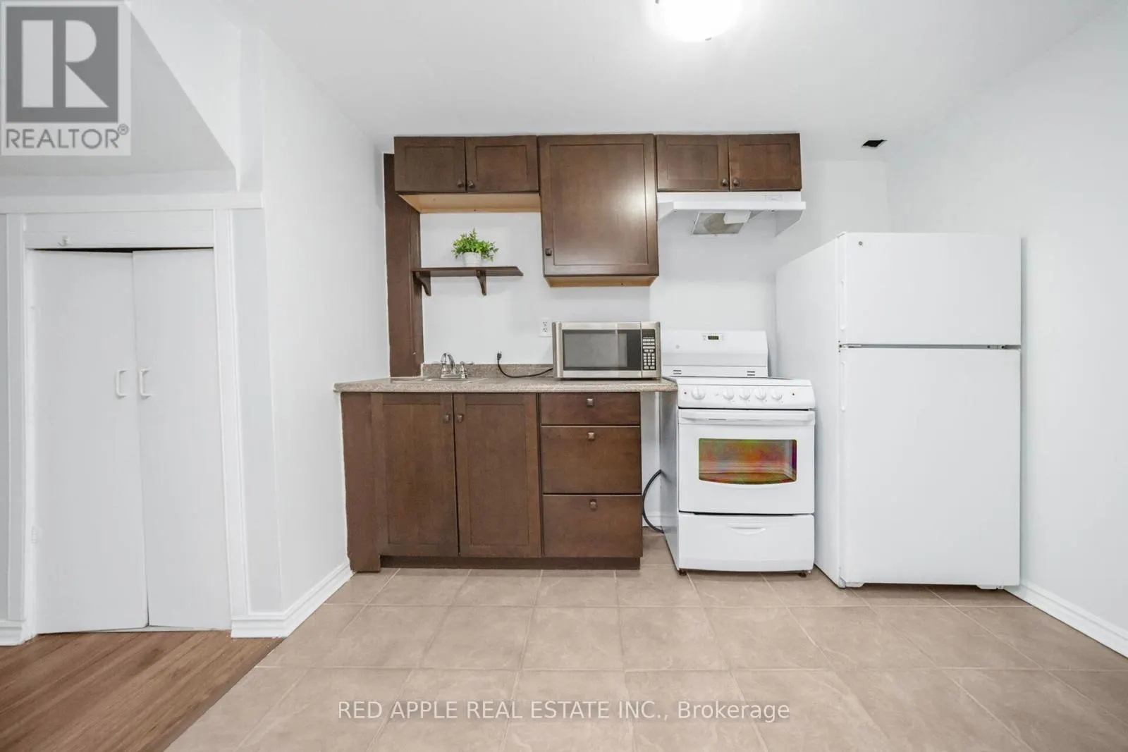 52 TILLER TRAIL