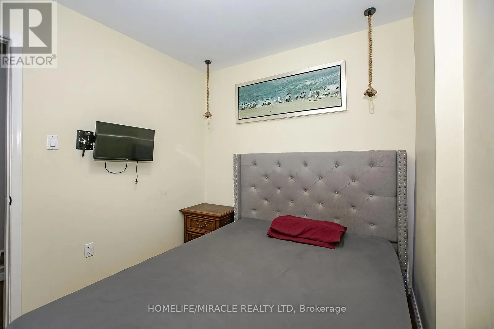 46 REIGATE AVENUE
