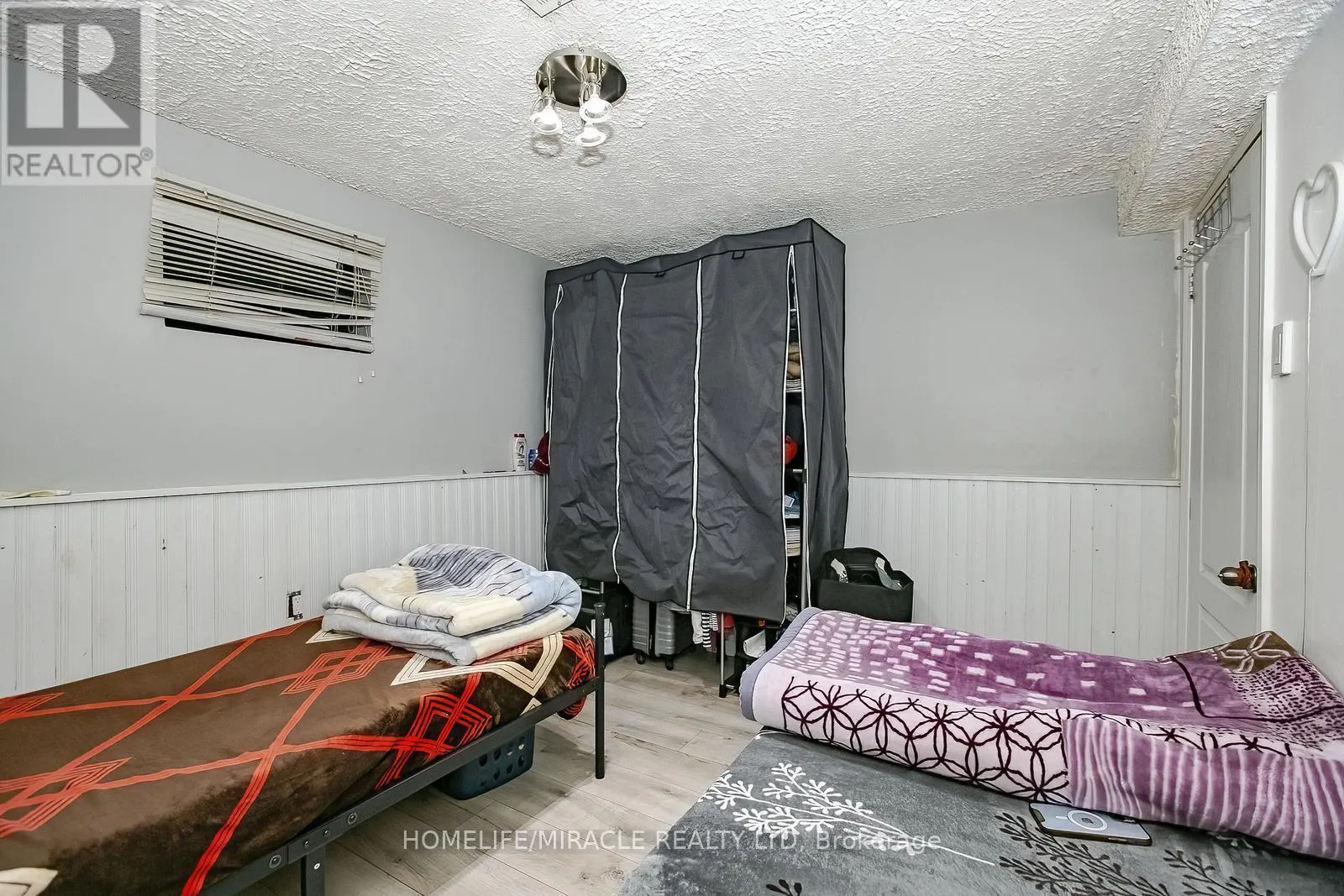 46 REIGATE AVENUE