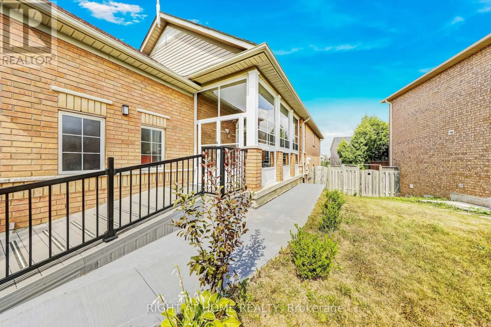 36 HAYLOFT COURT