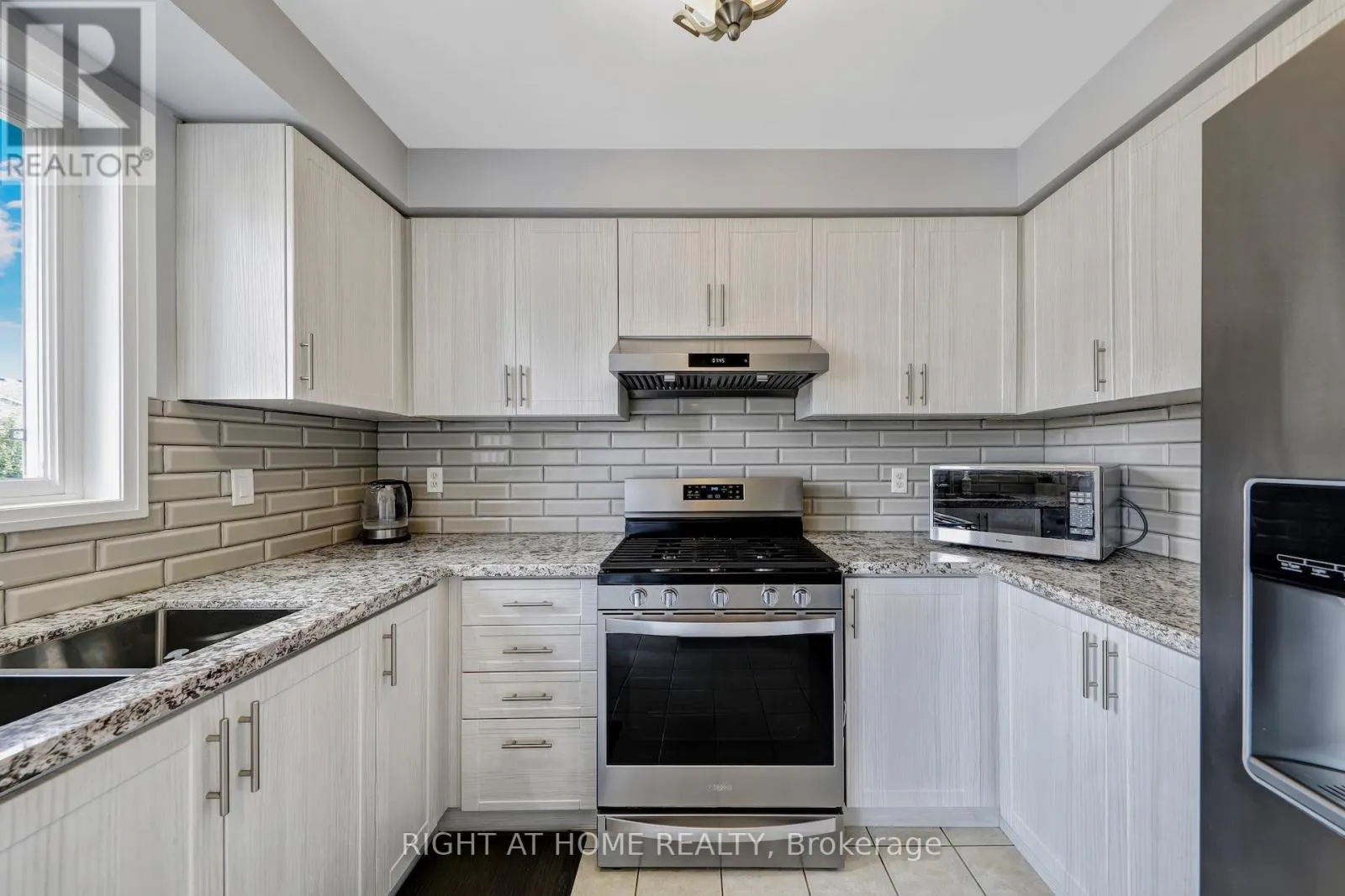 36 HAYLOFT COURT