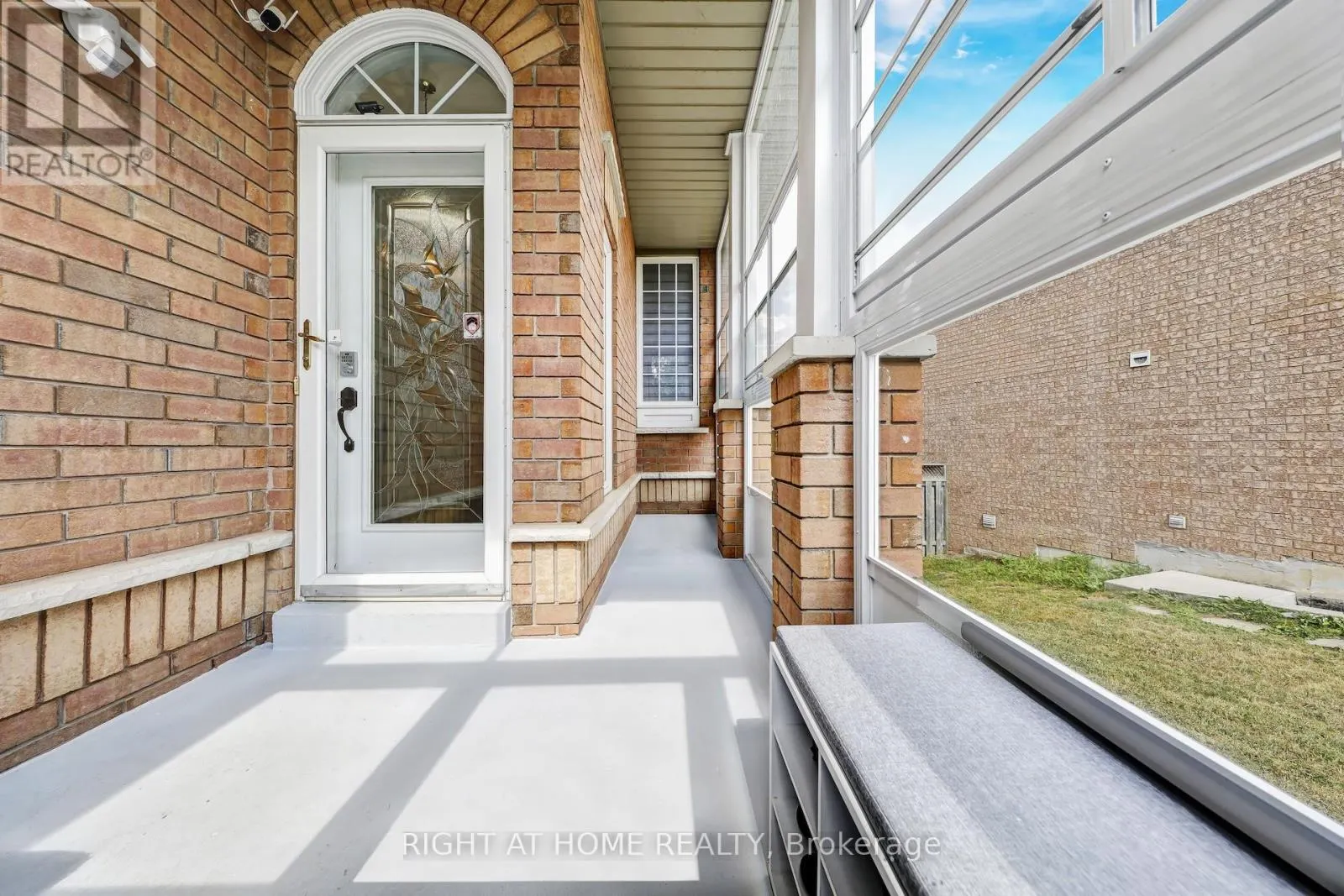 36 HAYLOFT COURT