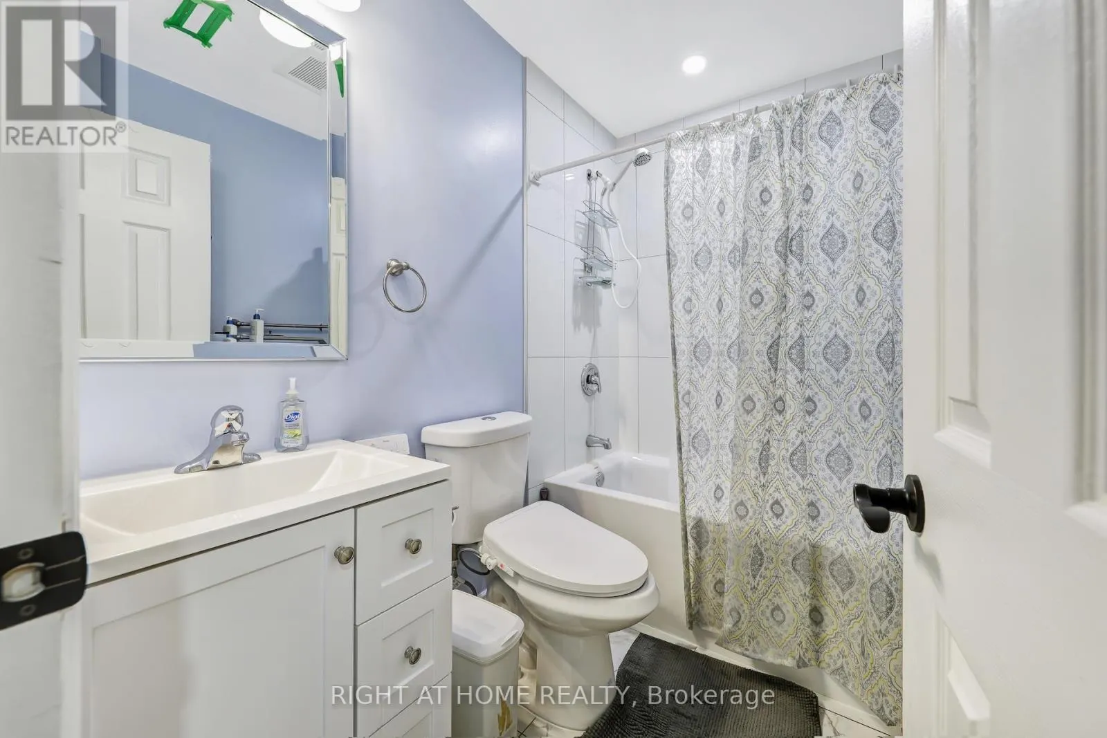 36 HAYLOFT COURT