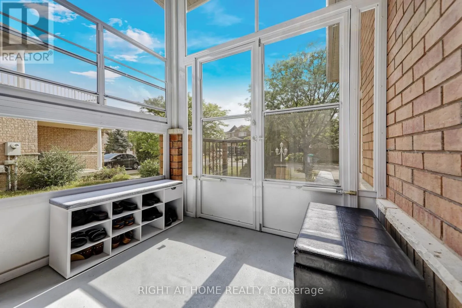 36 HAYLOFT COURT