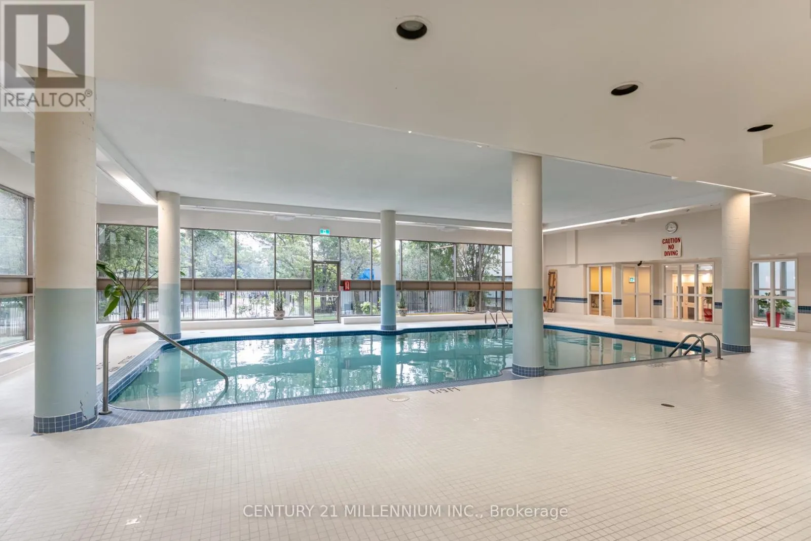 705 - 330 RATHBURN ROAD W