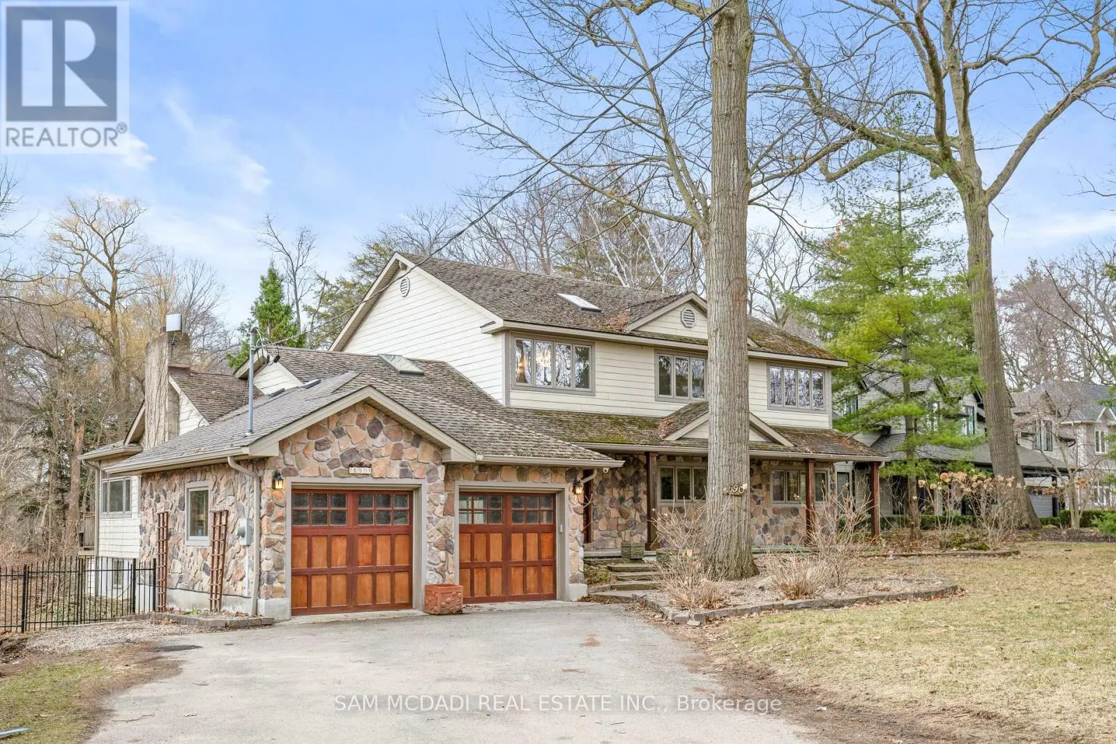 690 MEADOW WOOD ROAD