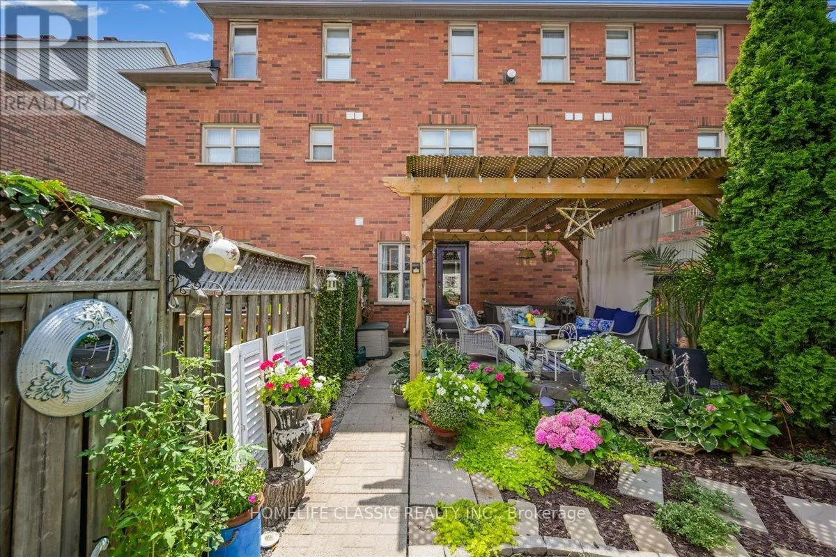 153 GLENASHTON DRIVE