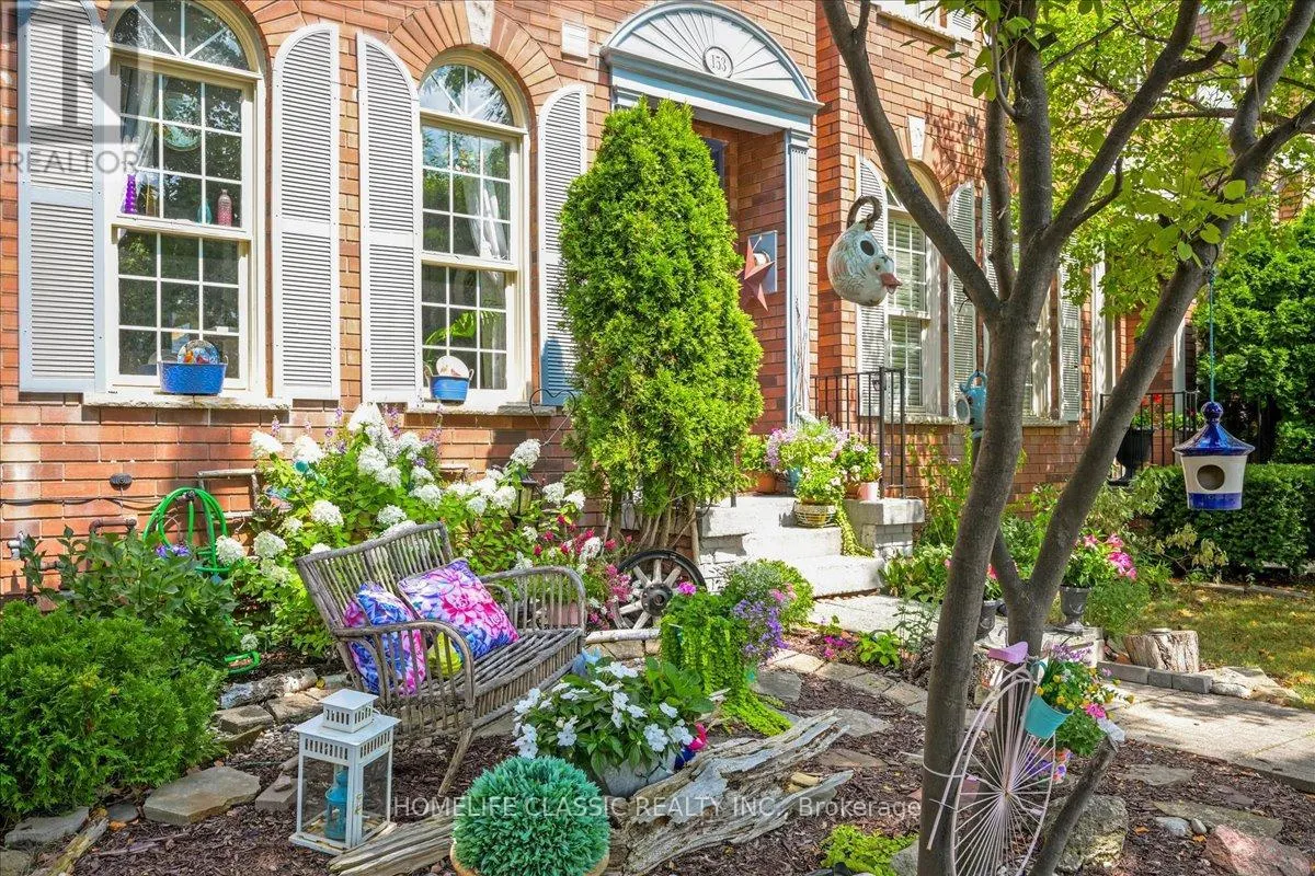 153 GLENASHTON DRIVE