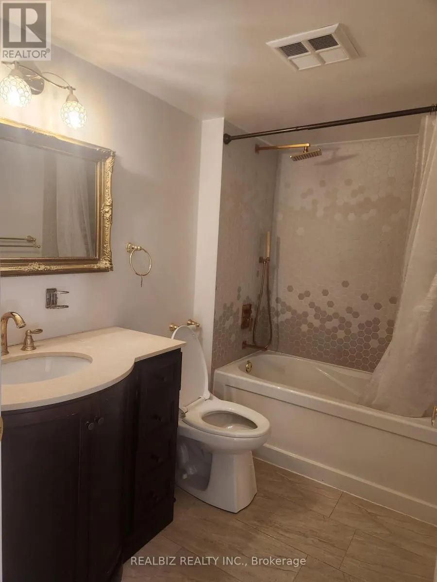 2221 - 25 KINGSBRIDGE GARDEN CIRCLE