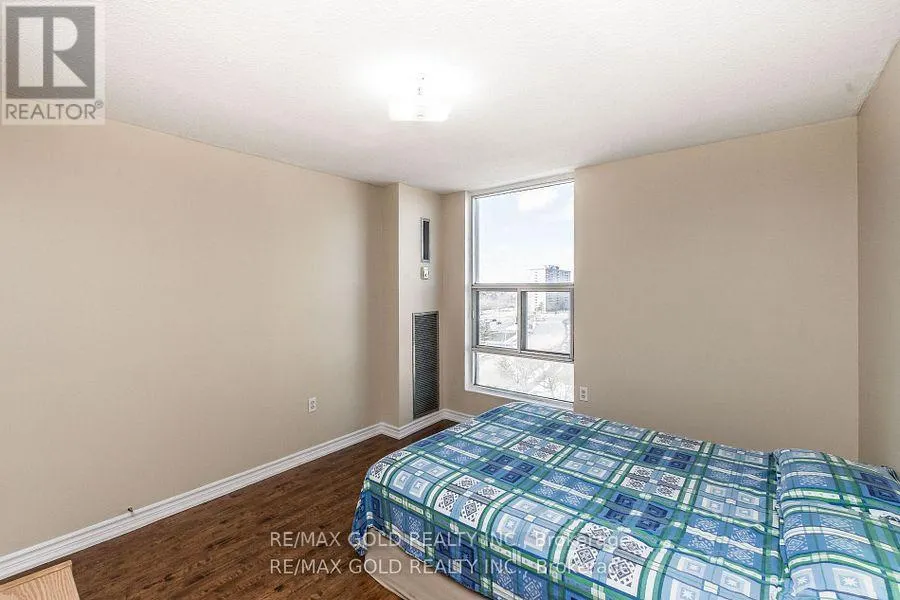 1010 - 17 KNIGHTSBRIDGE ROAD
