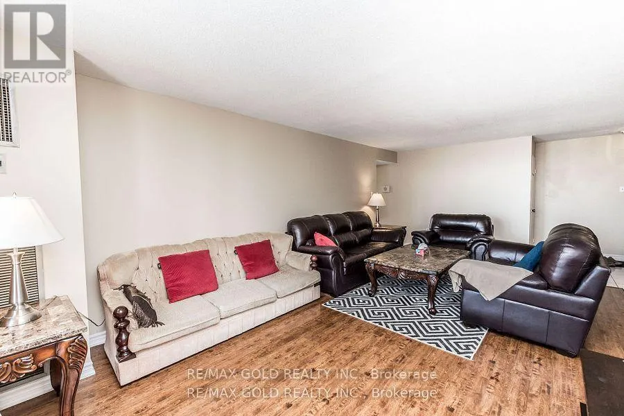 1010 - 17 KNIGHTSBRIDGE ROAD