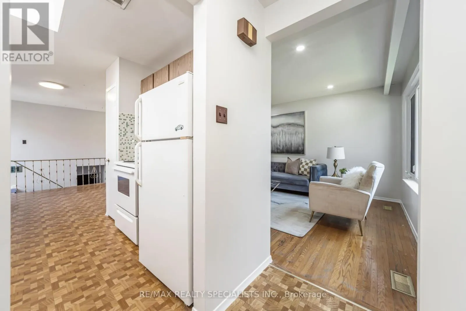 29 EDENRIDGE DRIVE