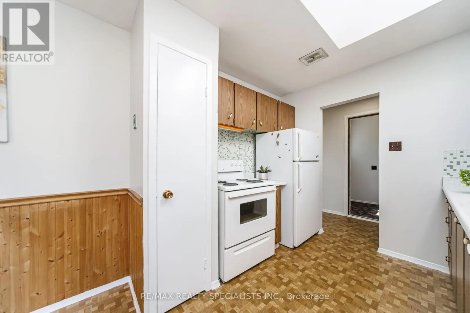 29 EDENRIDGE DRIVE