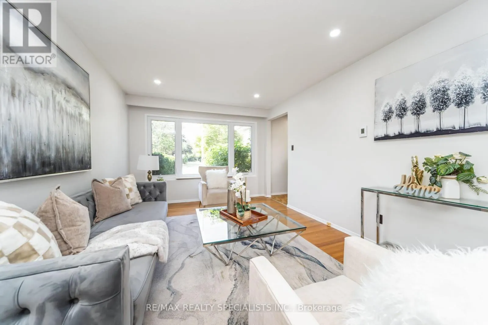 29 EDENRIDGE DRIVE