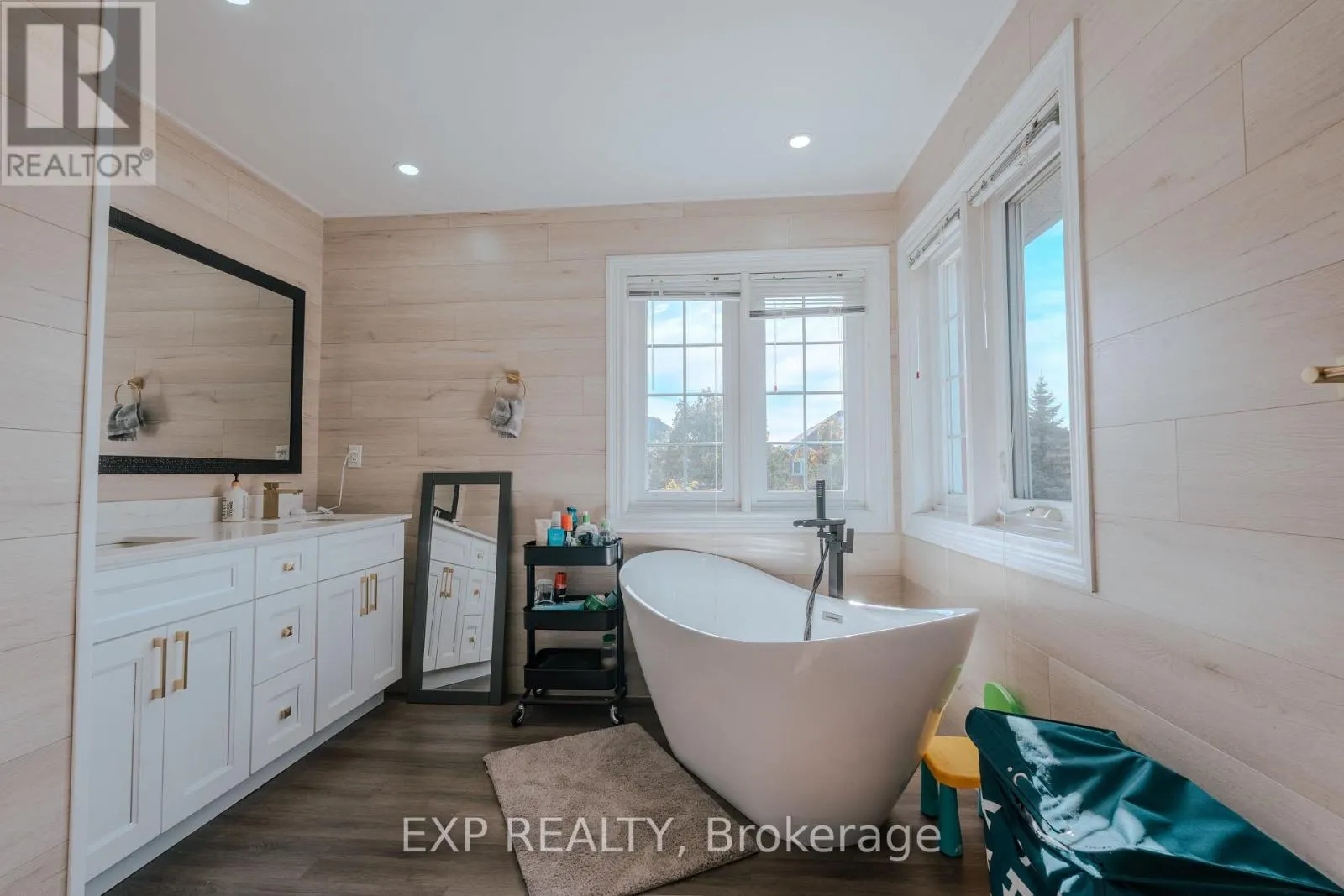 UPPER - 206 DRINKWATER ROAD