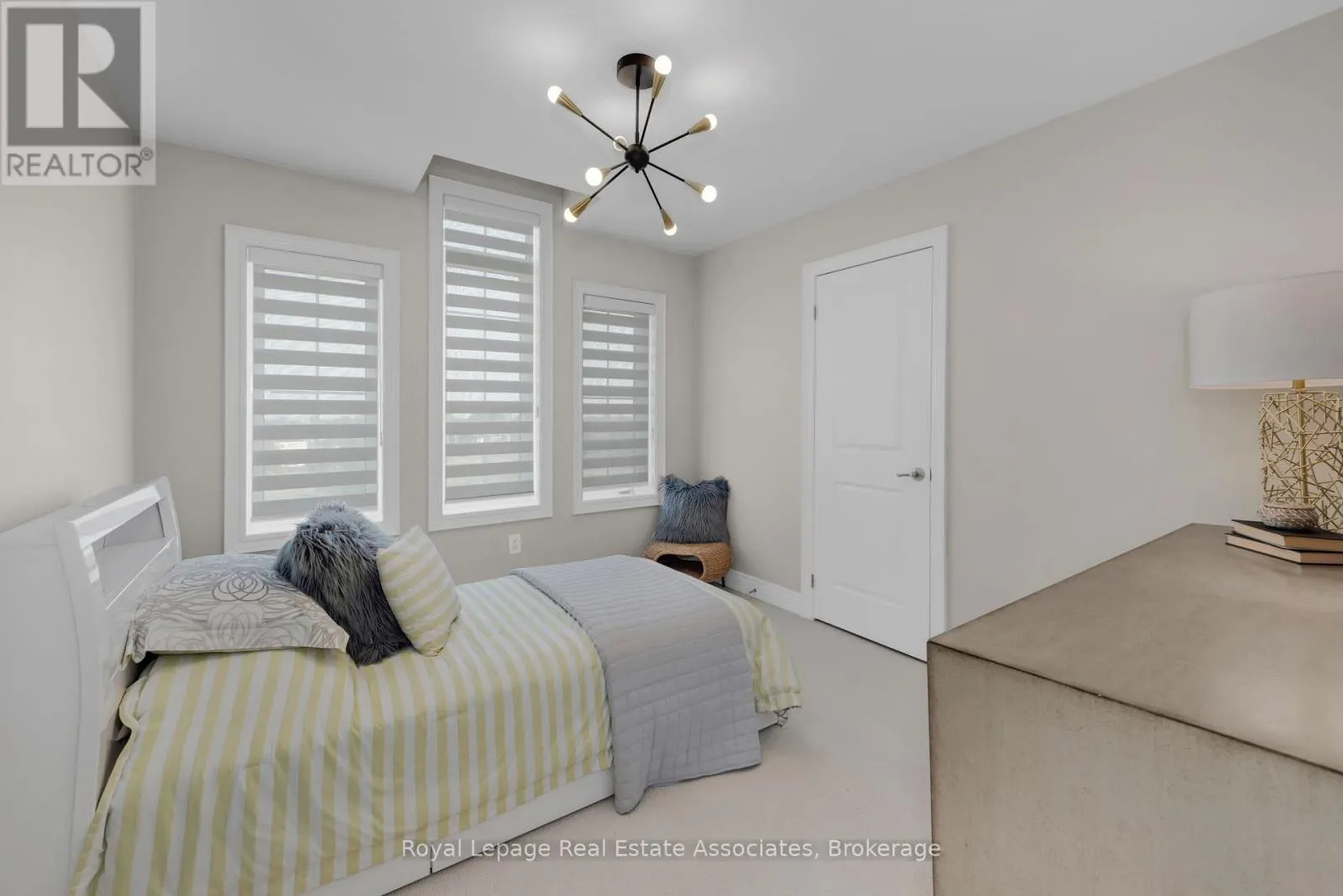 3040 EBERLY WOODS DRIVE