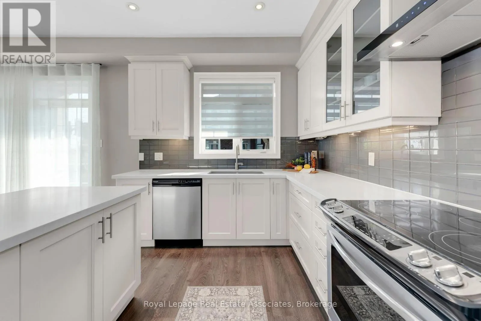 3040 EBERLY WOODS DRIVE