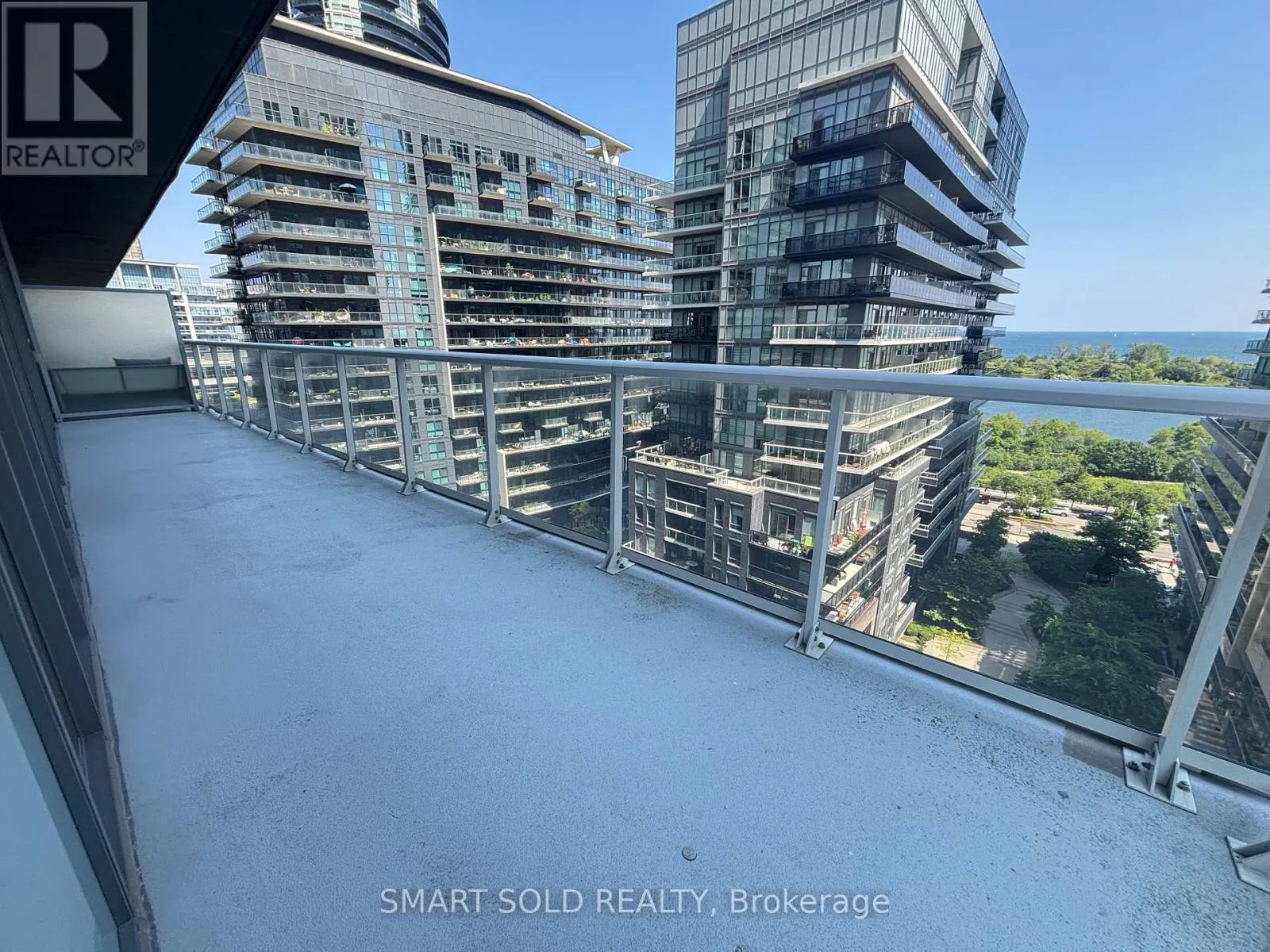904 - 56 ANNIE CRAIG DRIVE