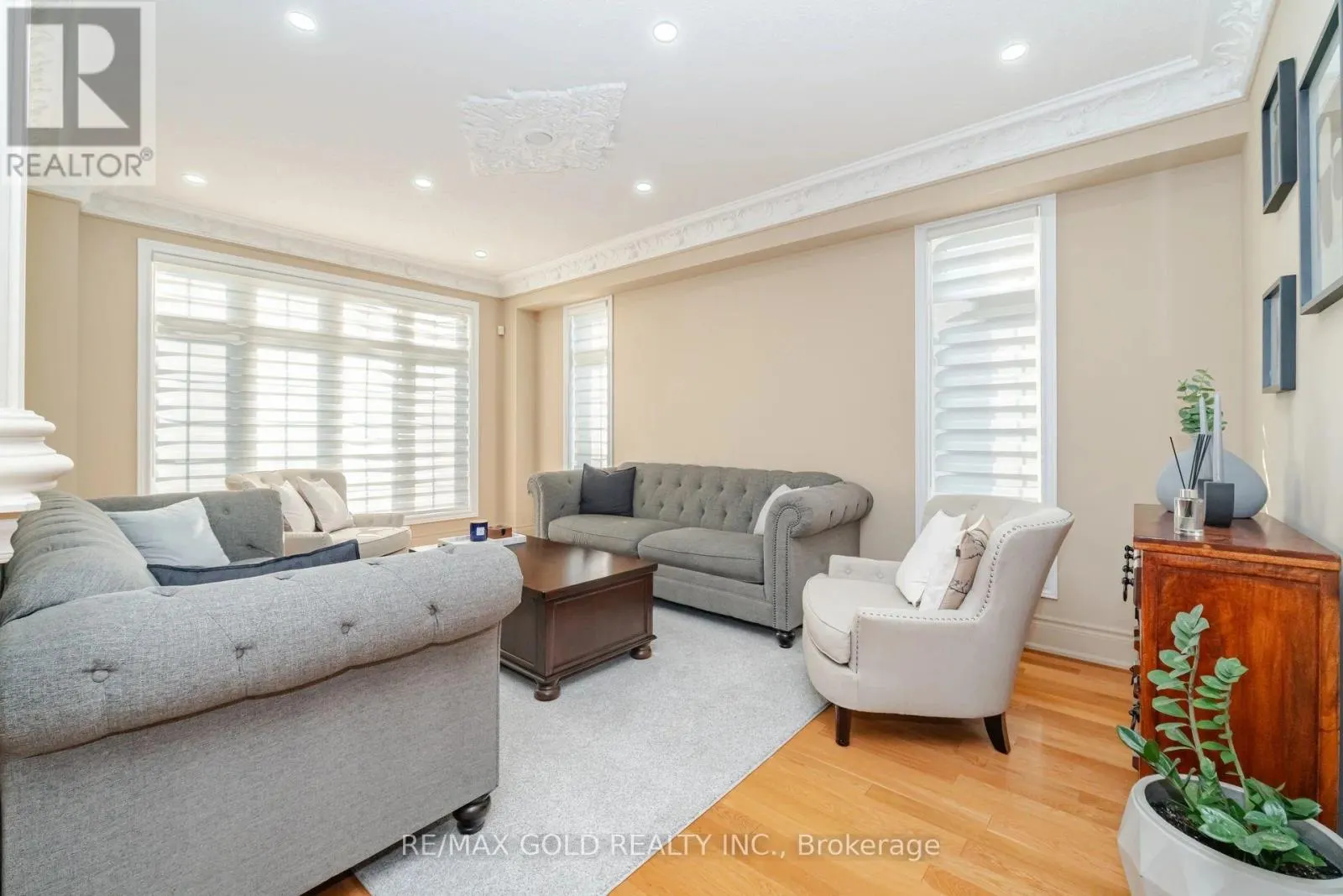 41 LEPARC ROAD