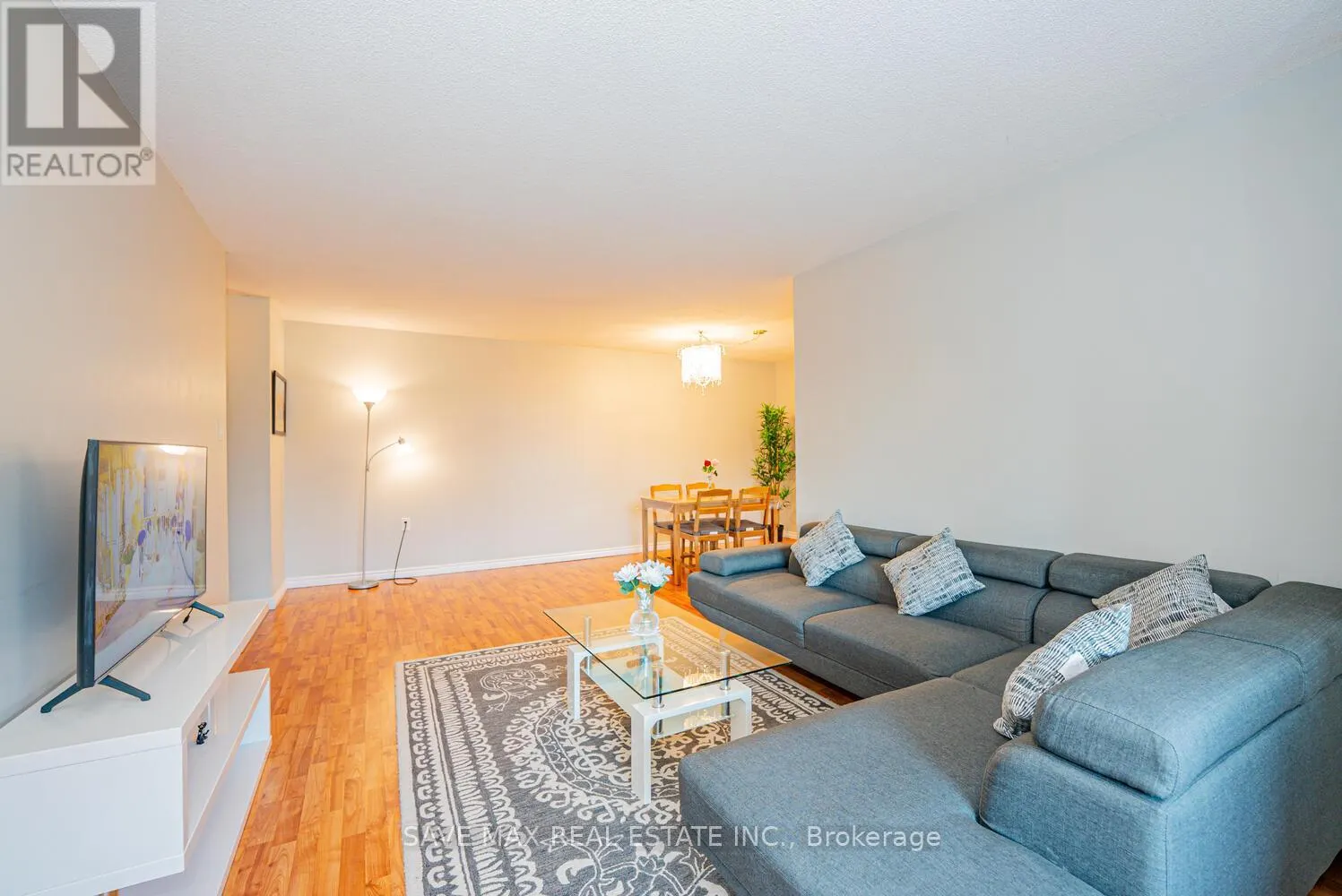 304 - 18 KNIGHTSBRIDGE ROAD