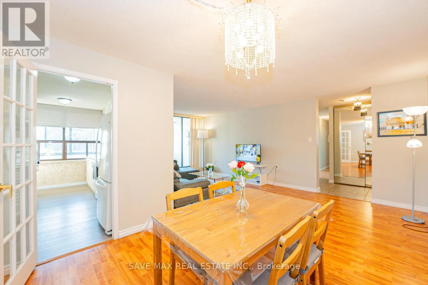304 - 18 KNIGHTSBRIDGE ROAD