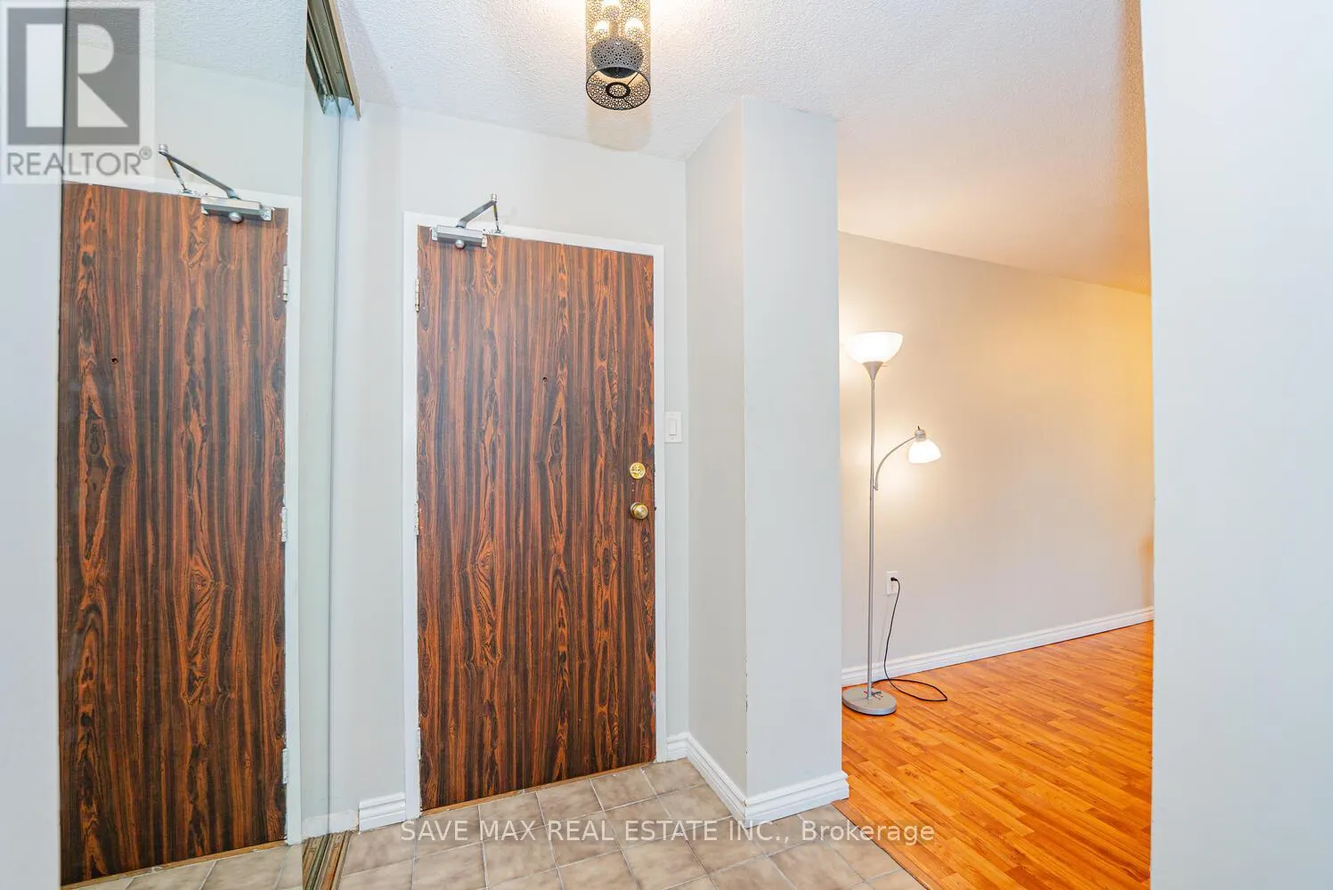 304 - 18 KNIGHTSBRIDGE ROAD