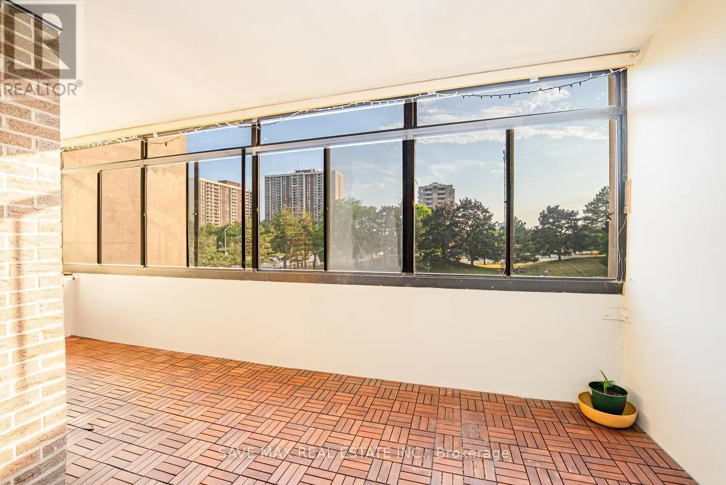 304 - 18 KNIGHTSBRIDGE ROAD