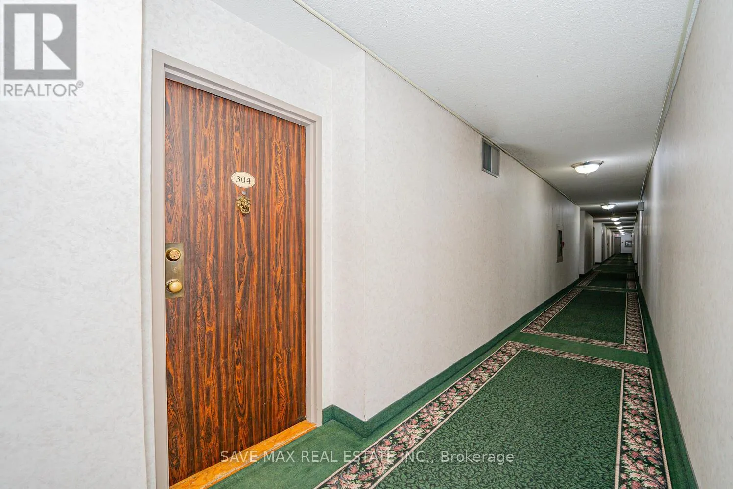 304 - 18 KNIGHTSBRIDGE ROAD