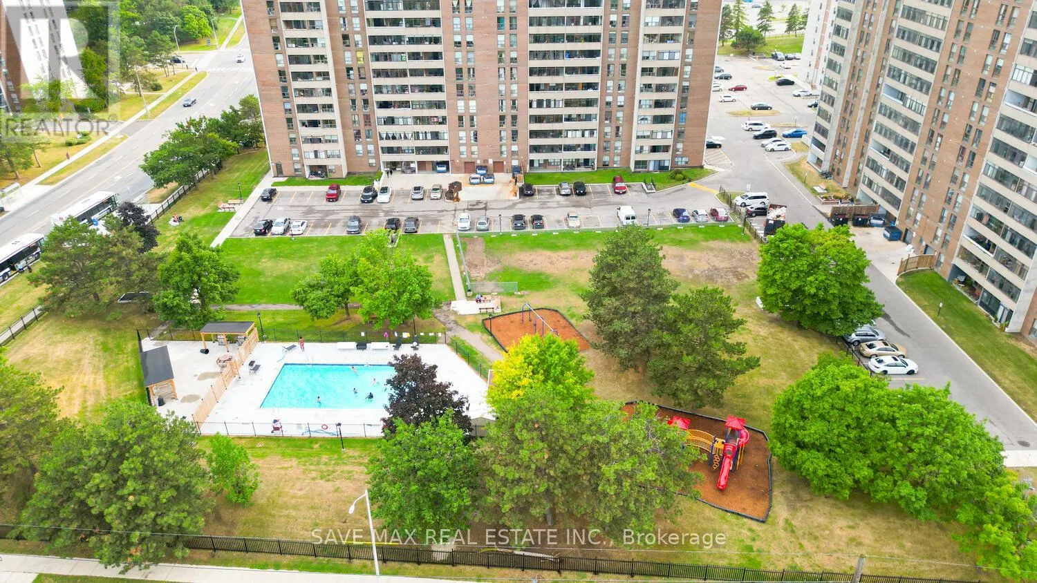 304 - 18 KNIGHTSBRIDGE ROAD