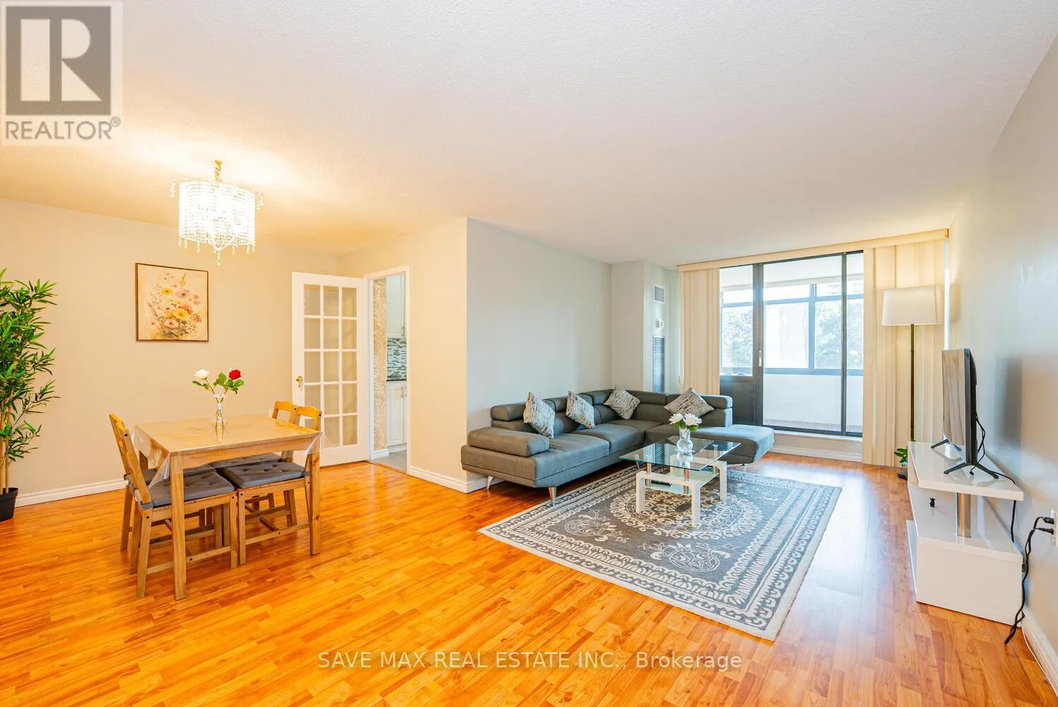 304 - 18 KNIGHTSBRIDGE ROAD