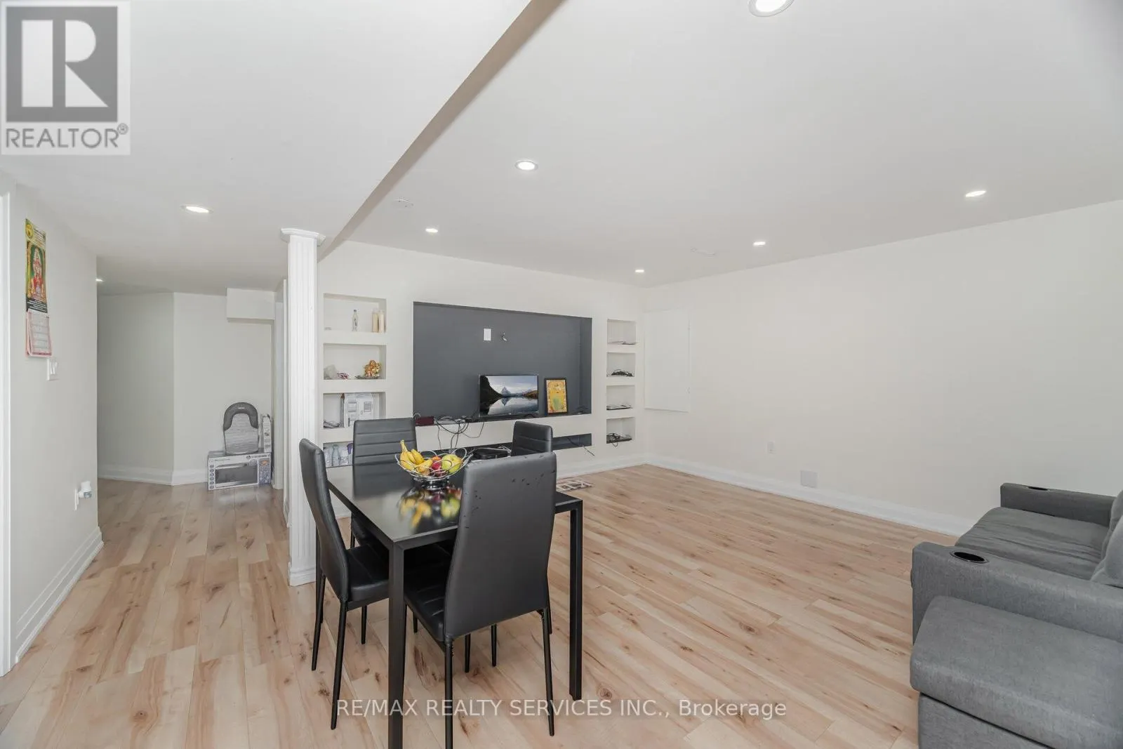 97 FAWNRIDGE ROAD