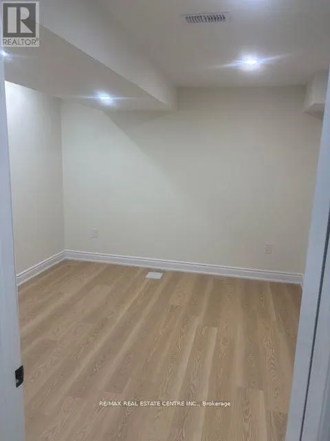 LOWER - 351 GREENLESS CIRCLE