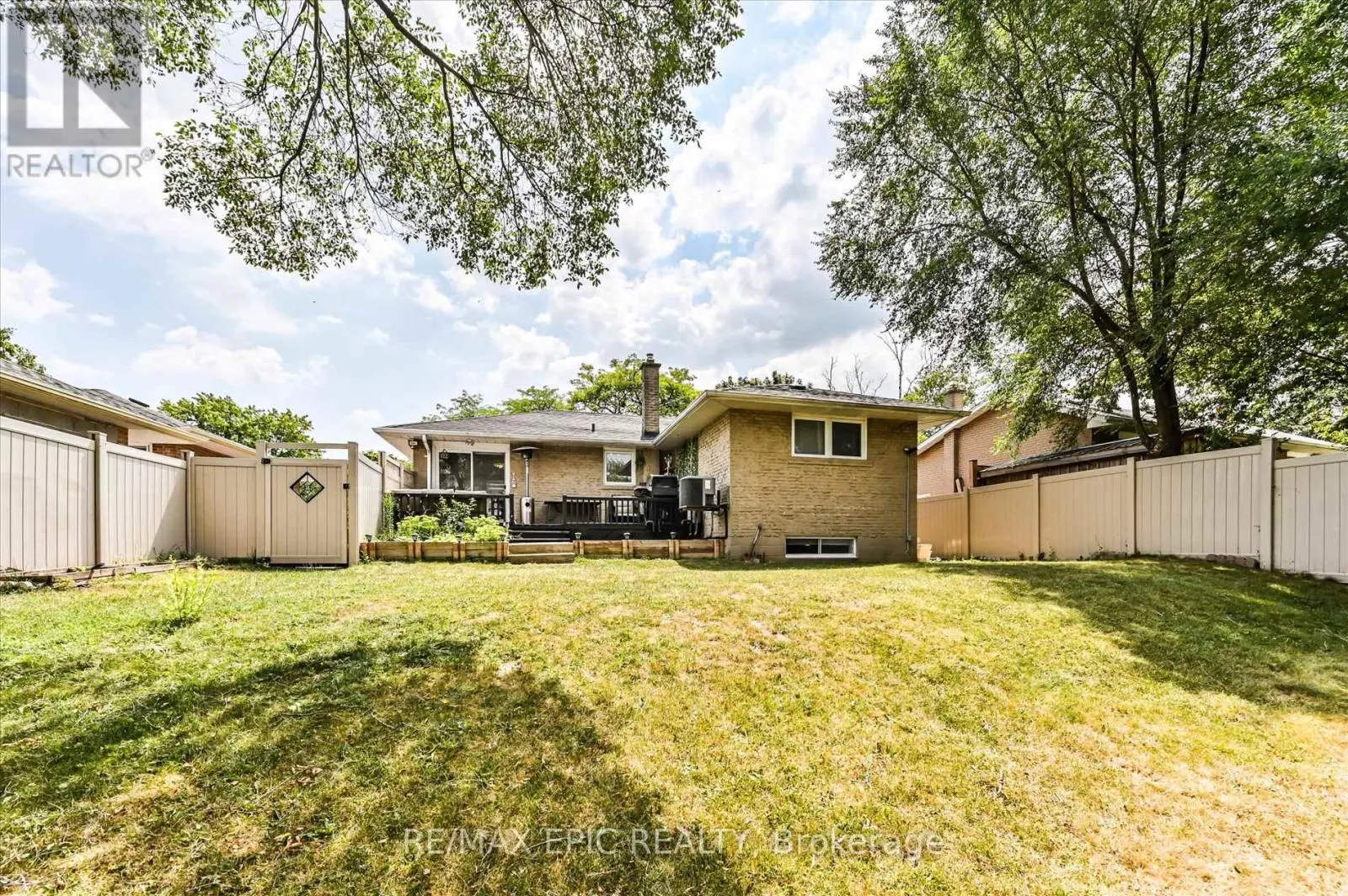 LOWER - 2683 TRUSCOTT DRIVE