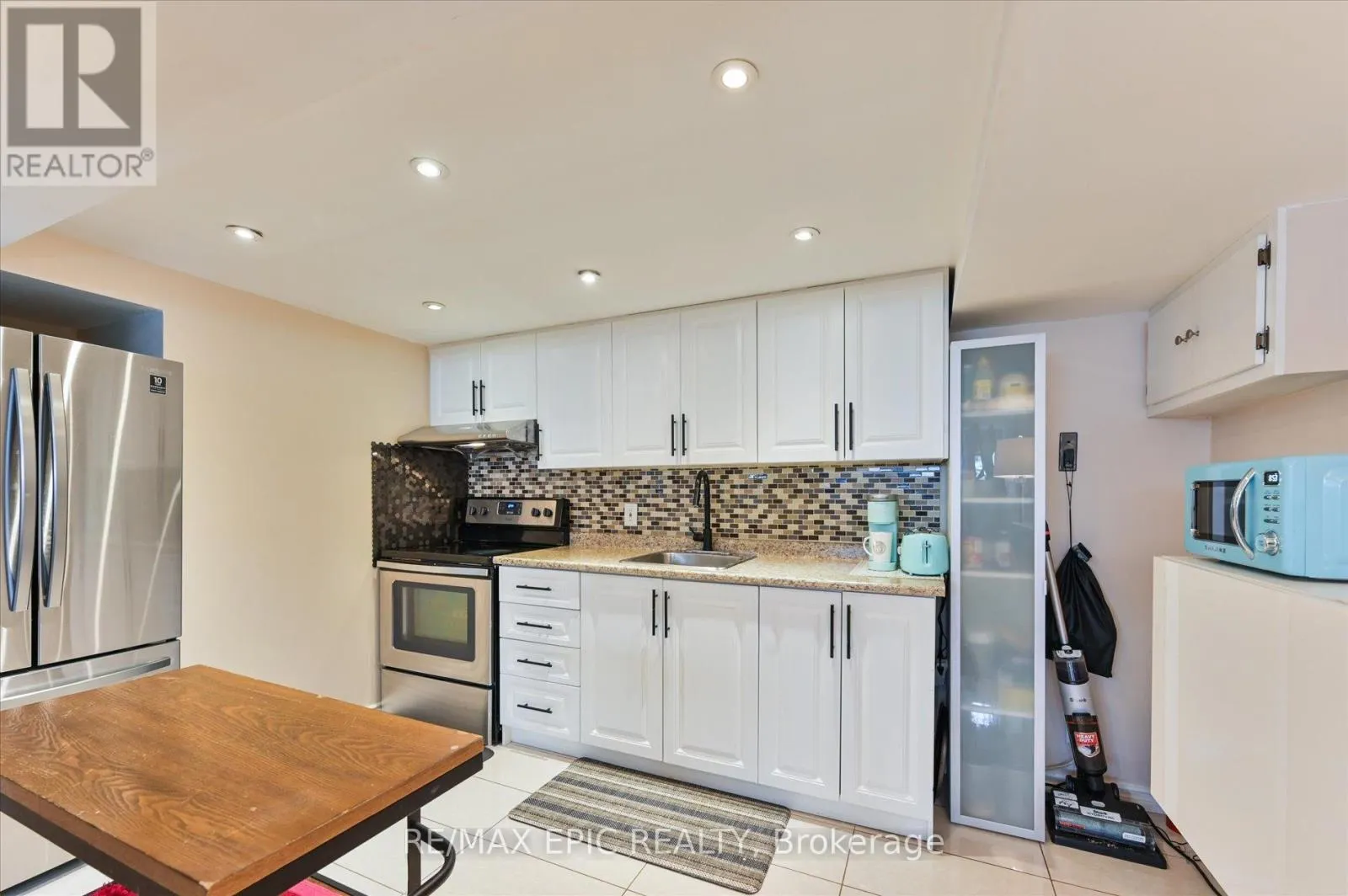 LOWER - 2683 TRUSCOTT DRIVE