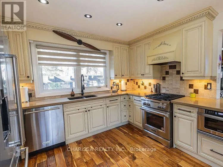 UPPER - 60 BELVEDERE DRIVE