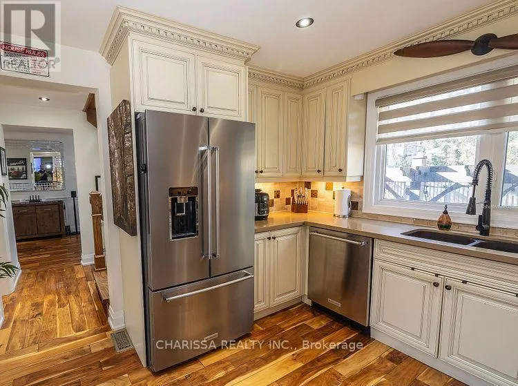 UPPER - 60 BELVEDERE DRIVE