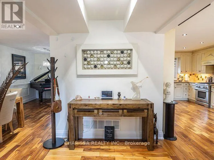 UPPER - 60 BELVEDERE DRIVE