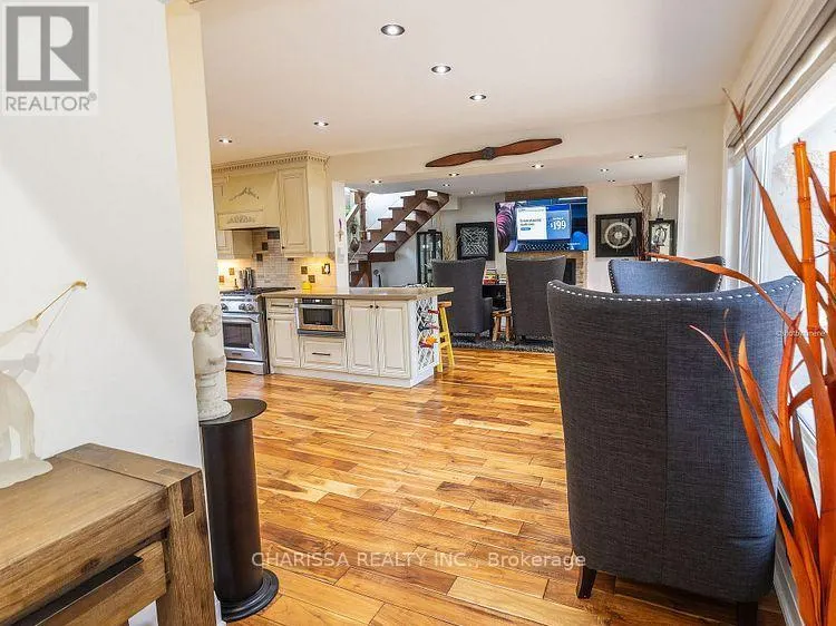 UPPER - 60 BELVEDERE DRIVE