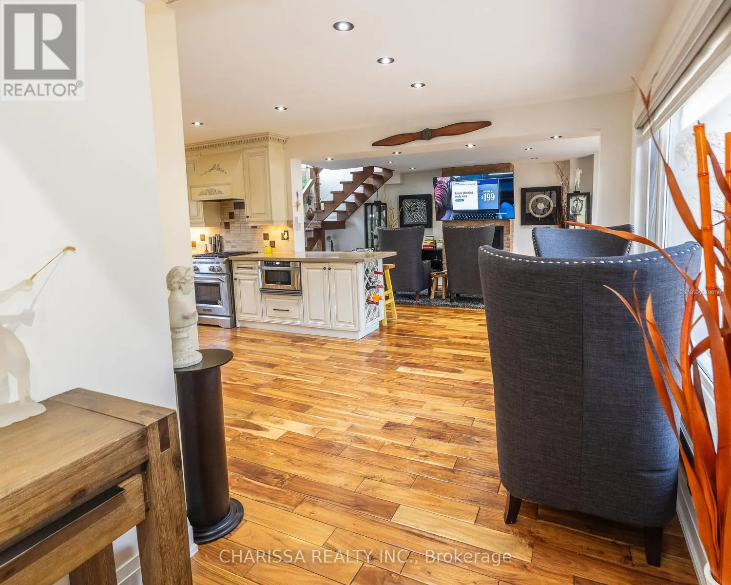 UPPER - 60 BELVEDERE DRIVE