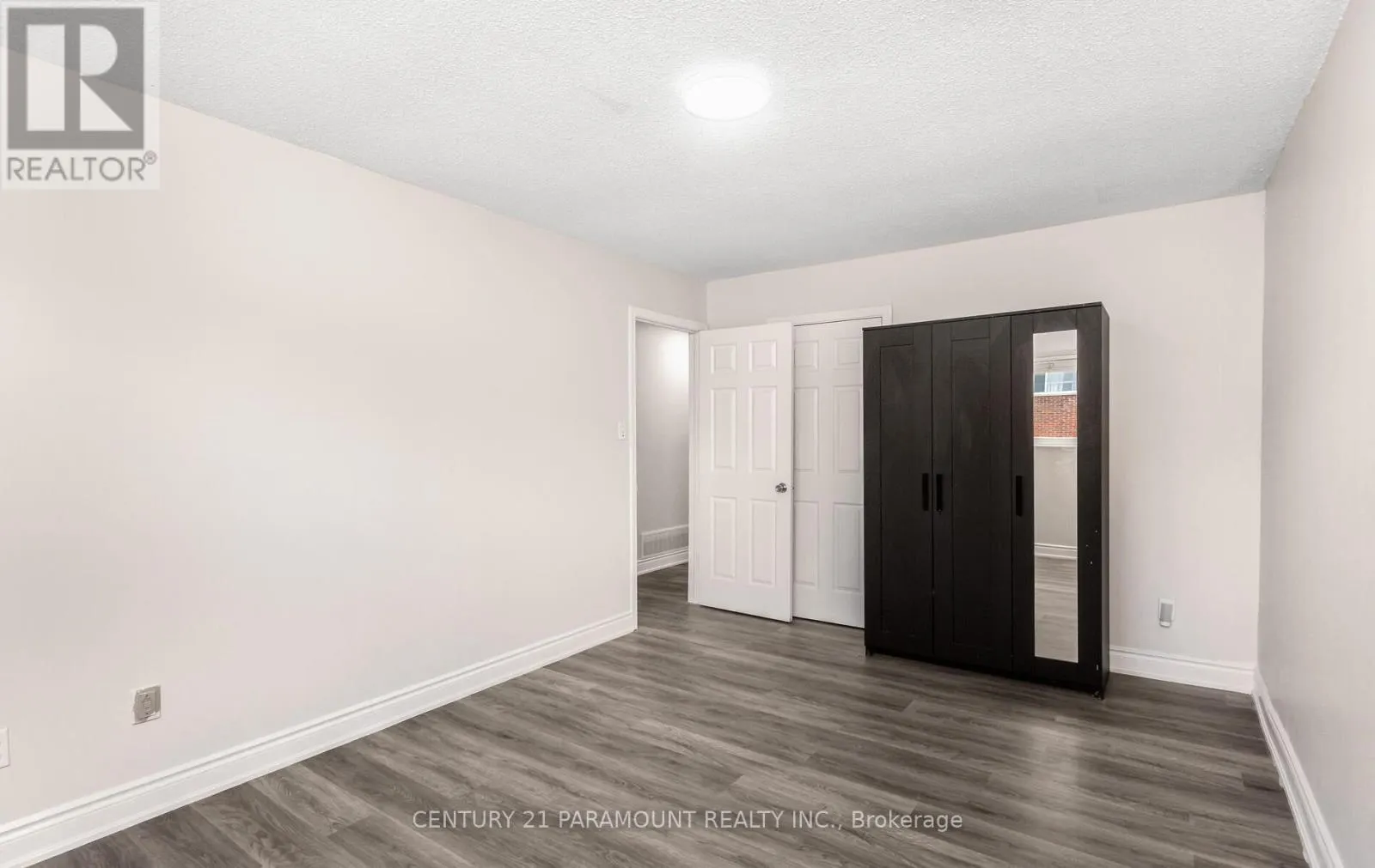 12 MONTJOY CRESCENT