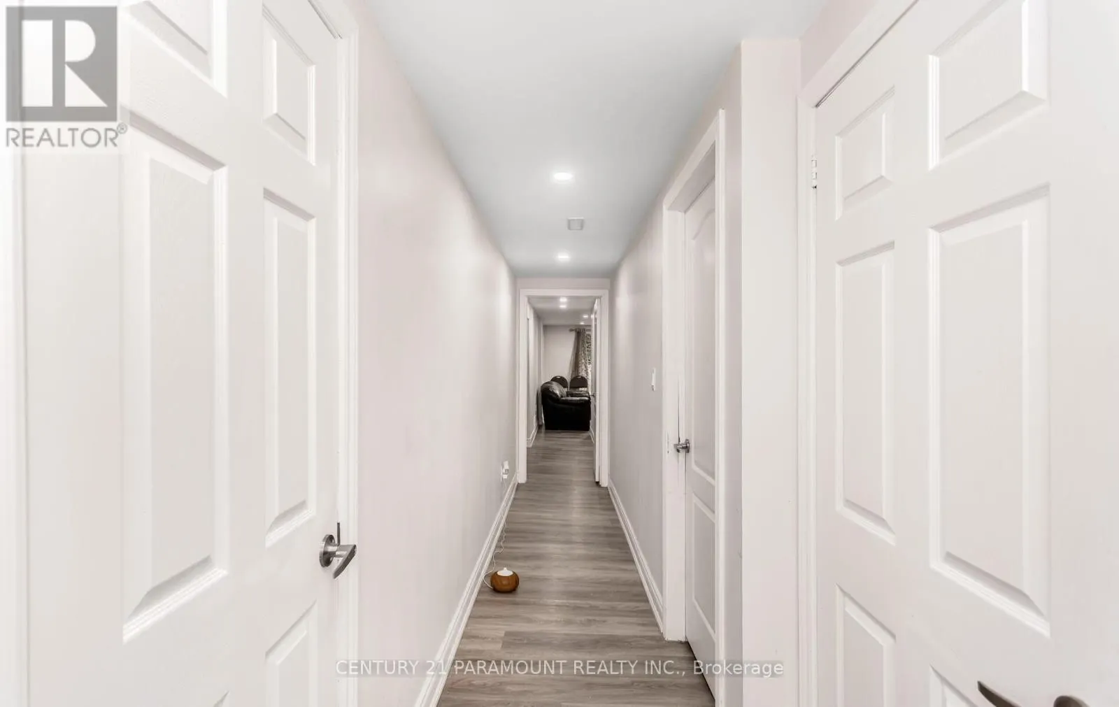 12 MONTJOY CRESCENT