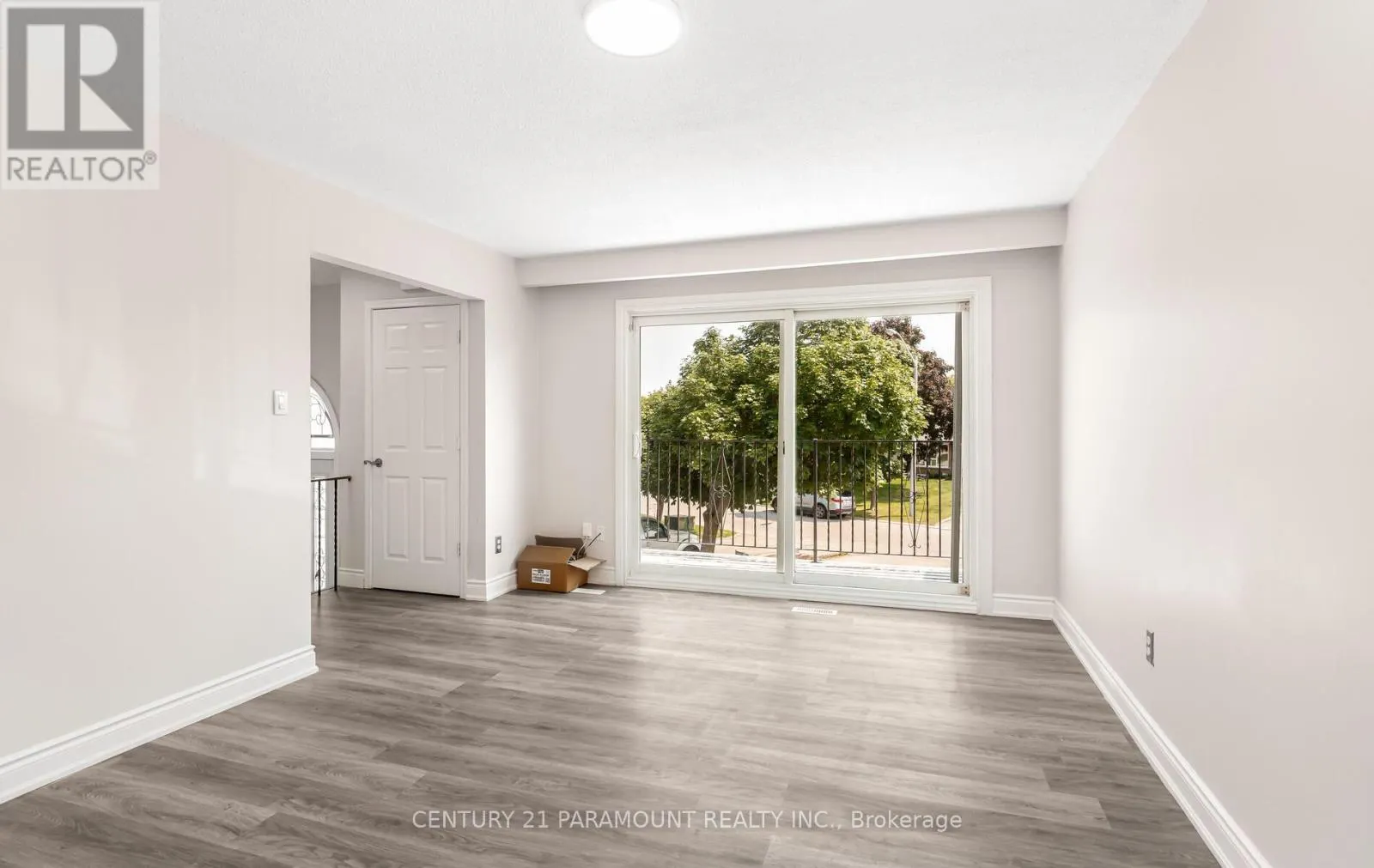 12 MONTJOY CRESCENT