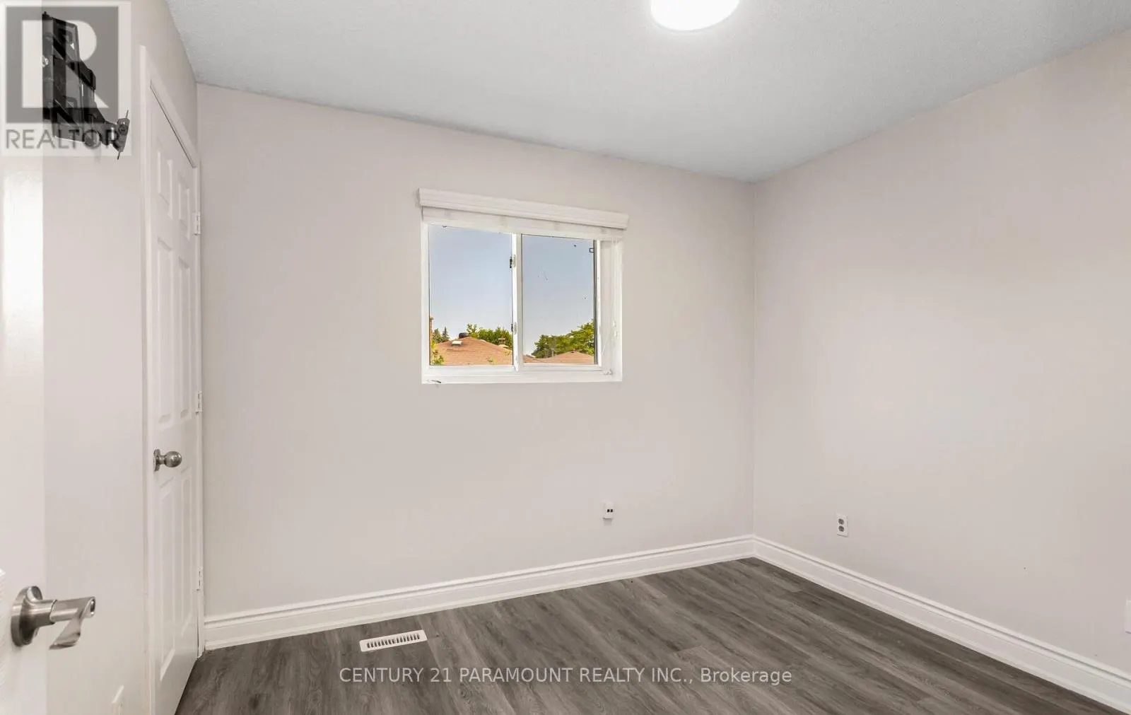 12 MONTJOY CRESCENT