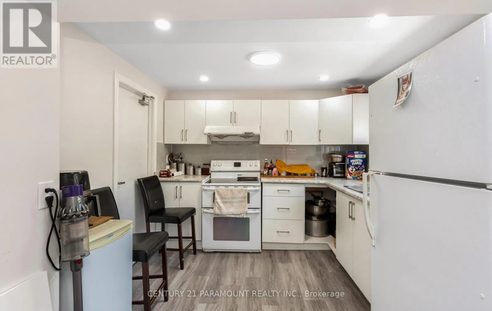 12 MONTJOY CRESCENT