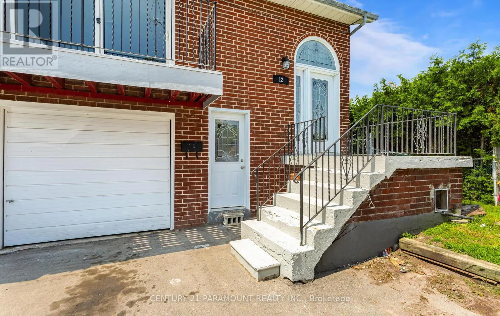 12 MONTJOY CRESCENT