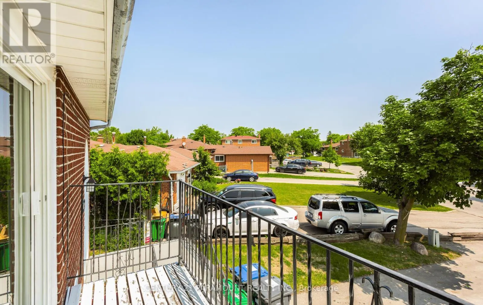 12 MONTJOY CRESCENT