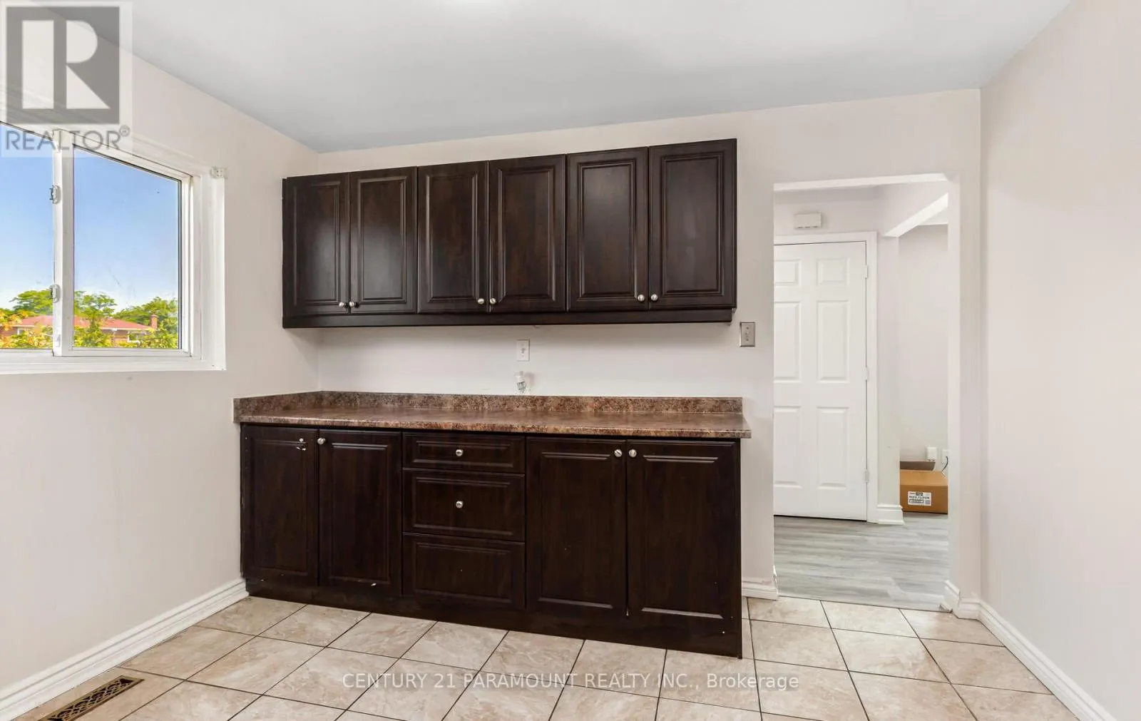 12 MONTJOY CRESCENT