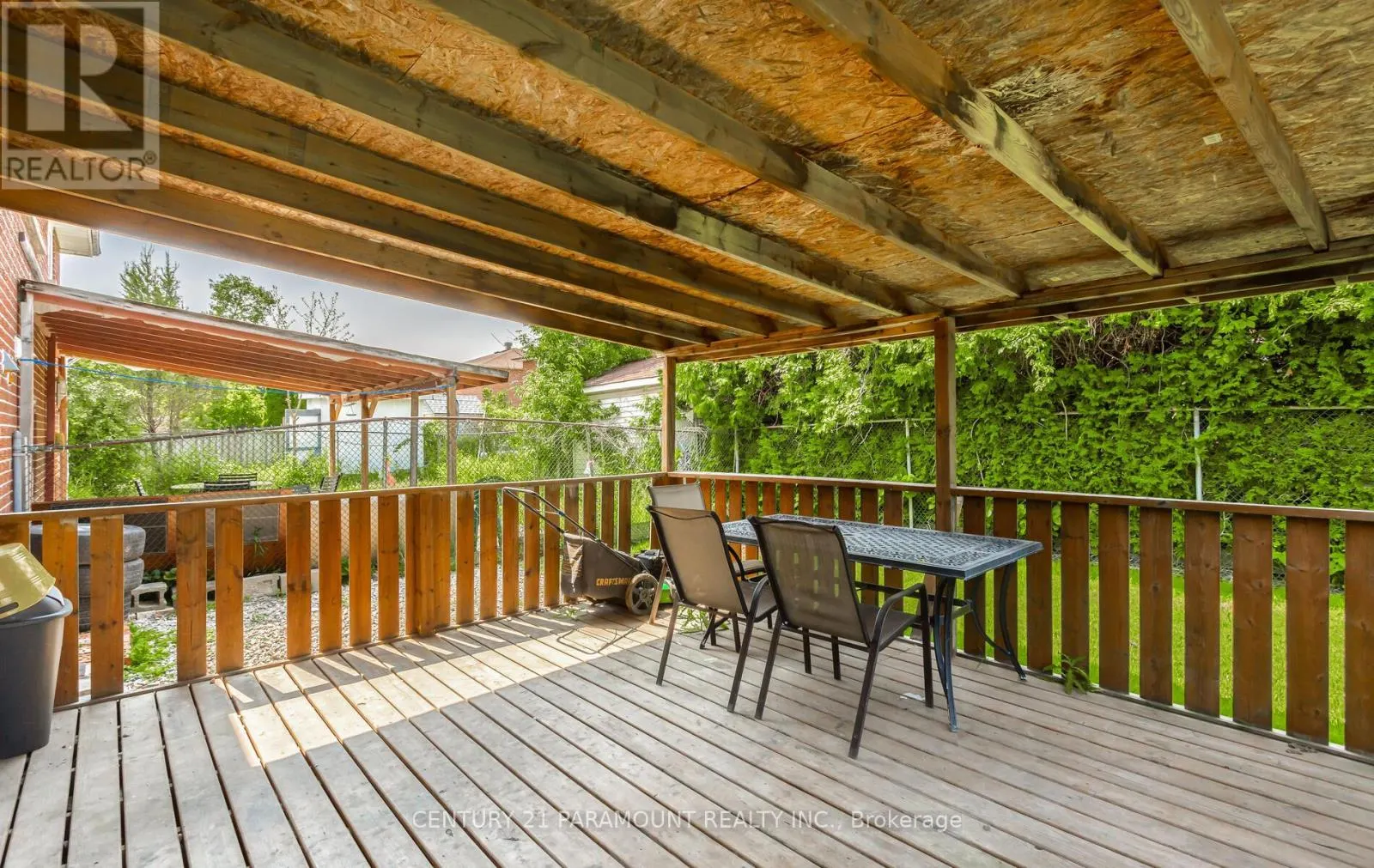 12 MONTJOY CRESCENT